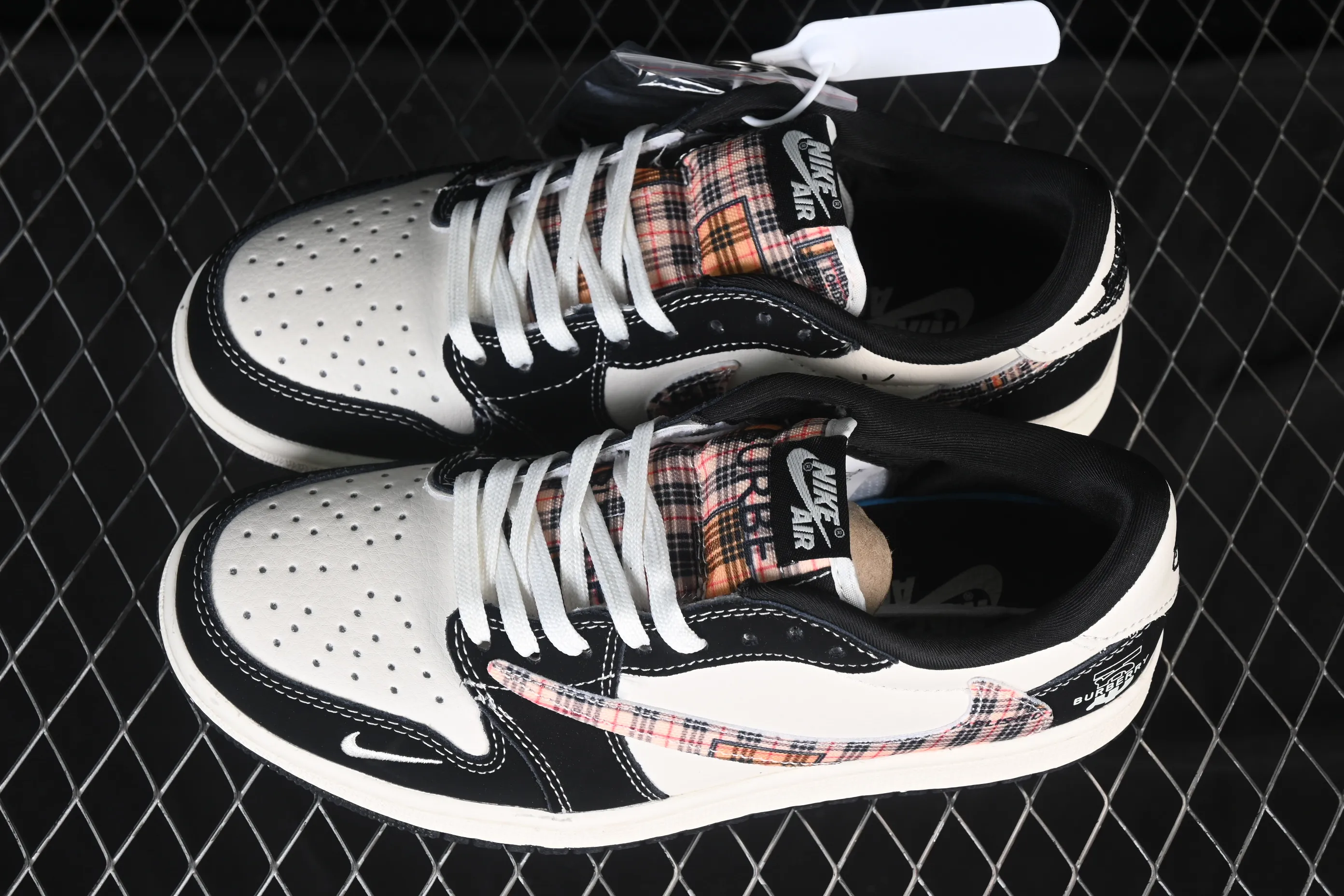 All categories Air Jordan Jordan series basketball shoes Air Jordan 1 Low high-end customized low-top sneakers Travis Scott x Fragment Design x Air Jordan 1 Low OG SP AJ1 Joe 1 joint model low-top cultural casual sneakers XS2025-048